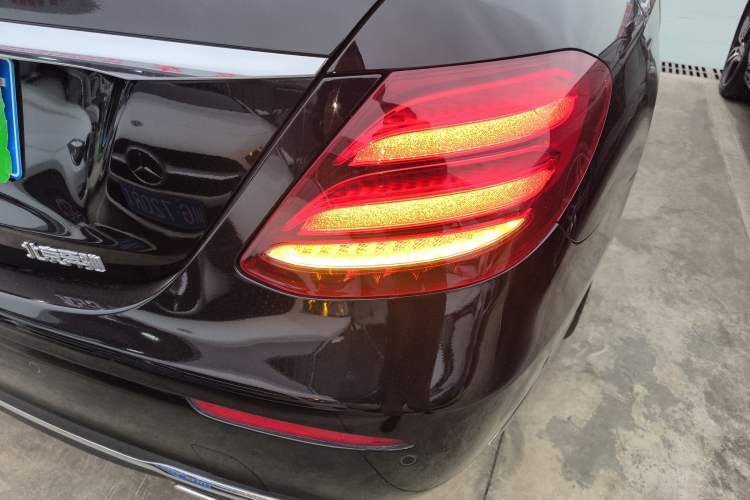 Used Mercedes-Benz E-Class 2019 E 200 L
