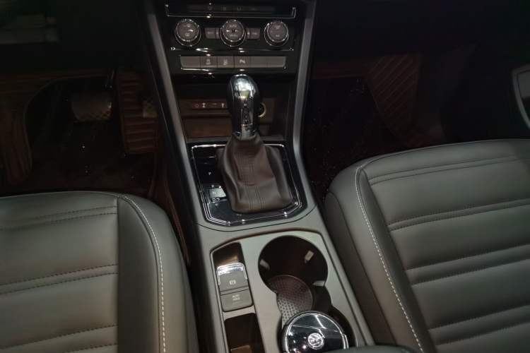 Used Volkswagen Touran 2018 Volkswagen Touran L 280TSI DSG Comfort Edition 7 Seats China V Emission Standard