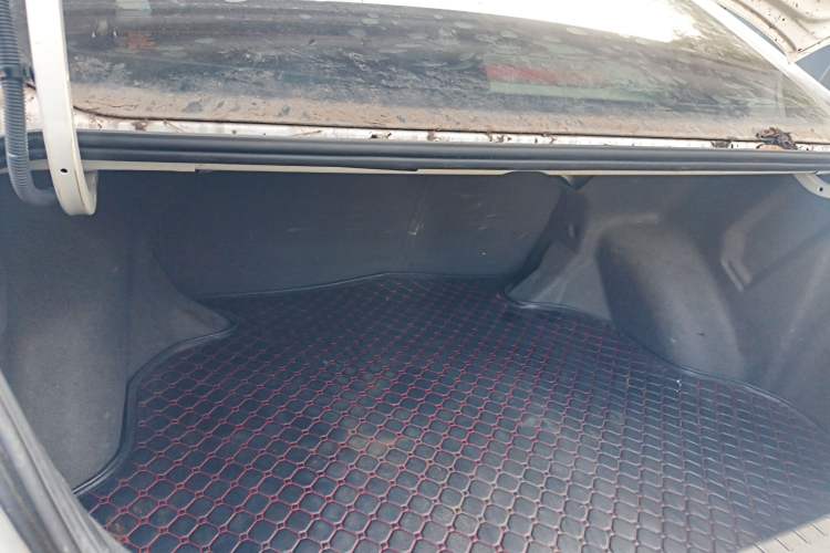 Used Geely Auto Emgrand 2015 Sedan 1.5L CVT Upward Version
