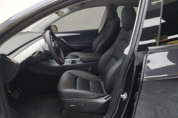 Used Tesla Model Y 2024 Rear-Wheel-Drive Version
