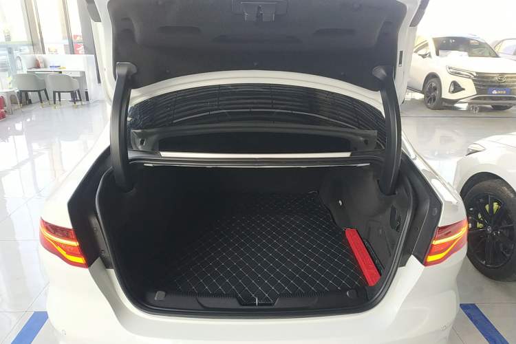 Used Jaguar XEL 2020 2.0T 200 PS S Advanced Elegance Edition