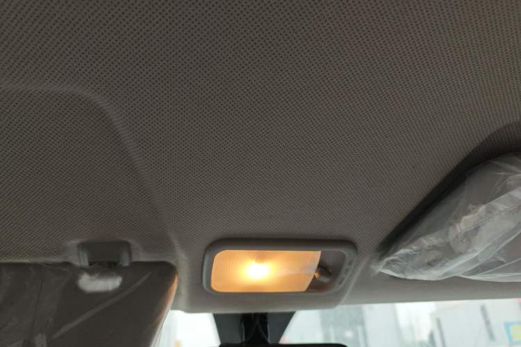 Used Wuling Hongguang MINIEV 2022 Macaron Fashion Model Lithium Iron Phosphate
