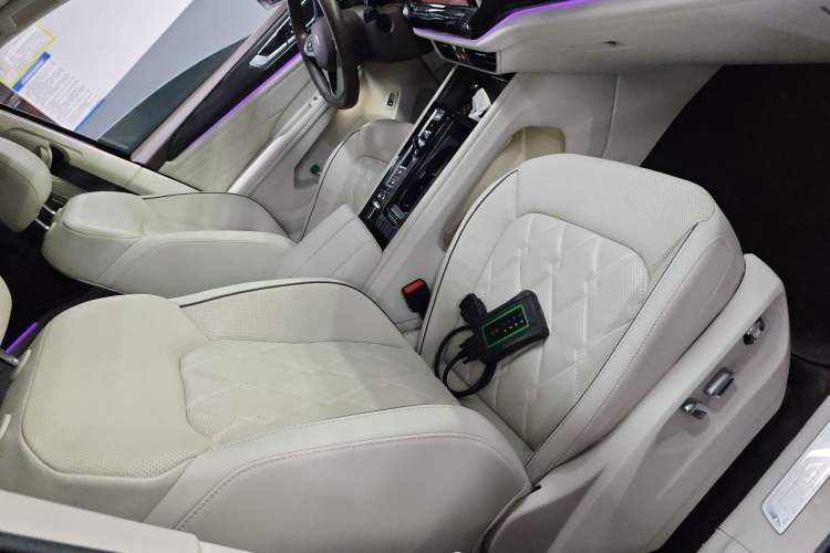 Used Volkswagen Viloran 2022 380TSI Prestige Edition
