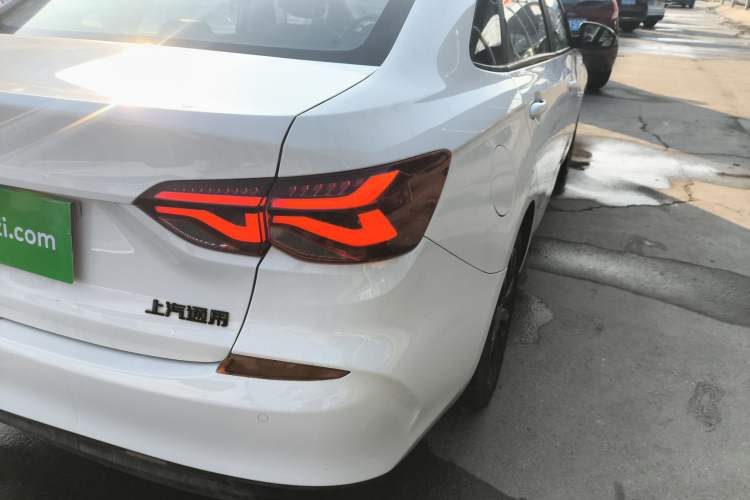 Used Chevrolet Monza 2020 Light Hybrid Redline 320T Dual-Clutch Thrilling Edition
