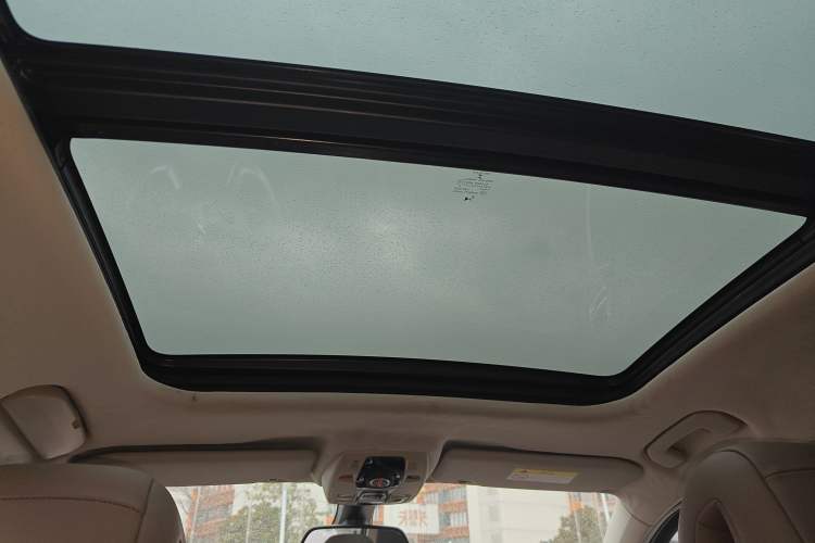 Used  6 2014 1.6T Prestige Edition THP200