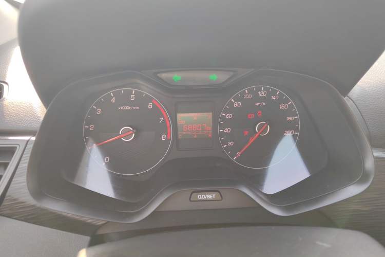 Used Baojun 310 2016 1.2L manual Comfort trim level
