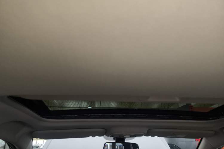 Used Geely Auto Vision 2019 Upgraded Model 1.5L Manual Luxury Version China VI Standard
