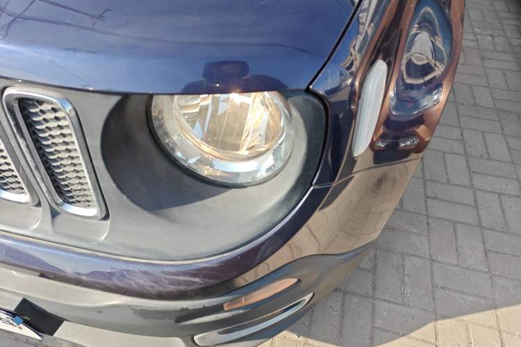 Used  Renegade 2018 Connected Large Screen Version 180T Automatic High-Energy Edition