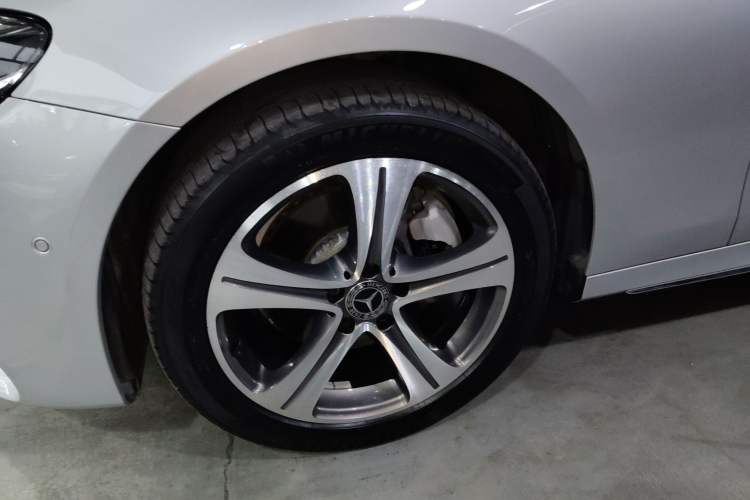 Used Mercedes-Benz E-Class 2018 Facelift E 200 L Sport Edition
