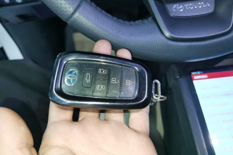 Used Toyota Granvia 2023 2.5L Hybrid Prestige PLUS Edition