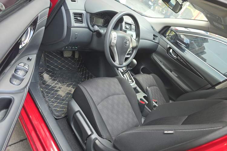 Used Nissan Tiida 2021 1.6L CVT Cool Edition
