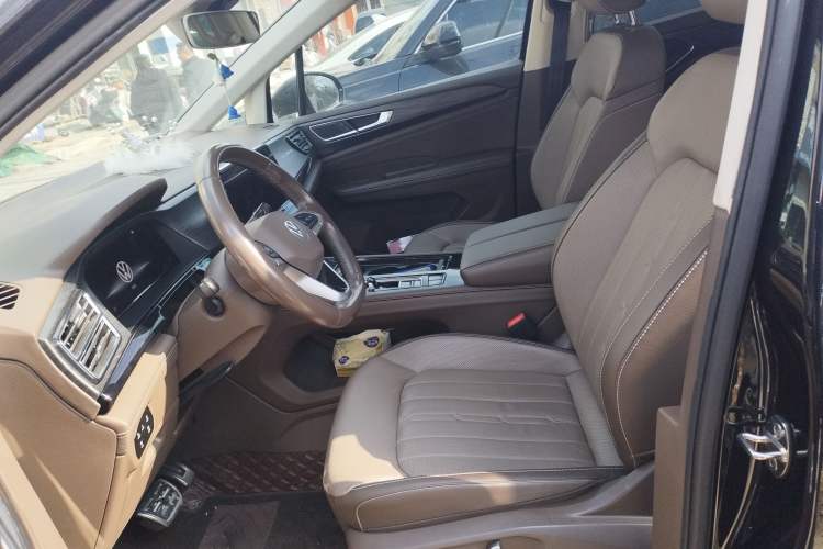 Used Volkswagen Viloran 2022 380TSI Luxury Edition