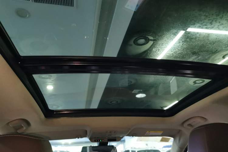 Used Buick Envision 2017 28T Four-Wheel Drive Elite Model
