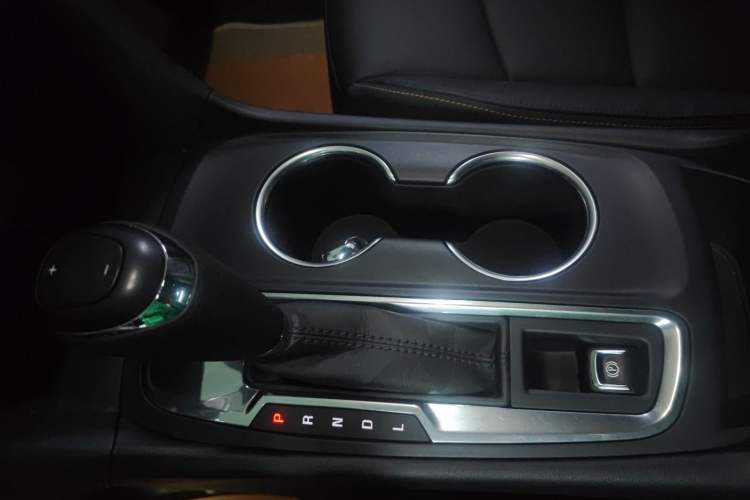 Used Chevrolet Equinox 2019 535T Automatic YuJie Edition China VI
