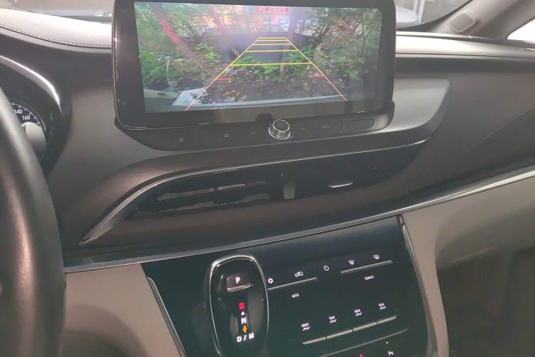 Used Buick GL8 2022 Land Business Class 652T Luxury Model
