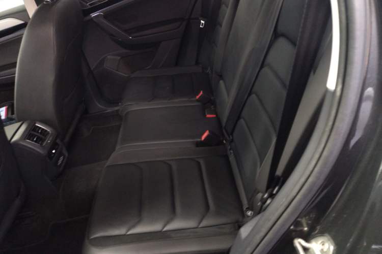 Used Volkswagen Tayron 2019 330TSI Two-Wheel Drive Luxury Model China VI Standard