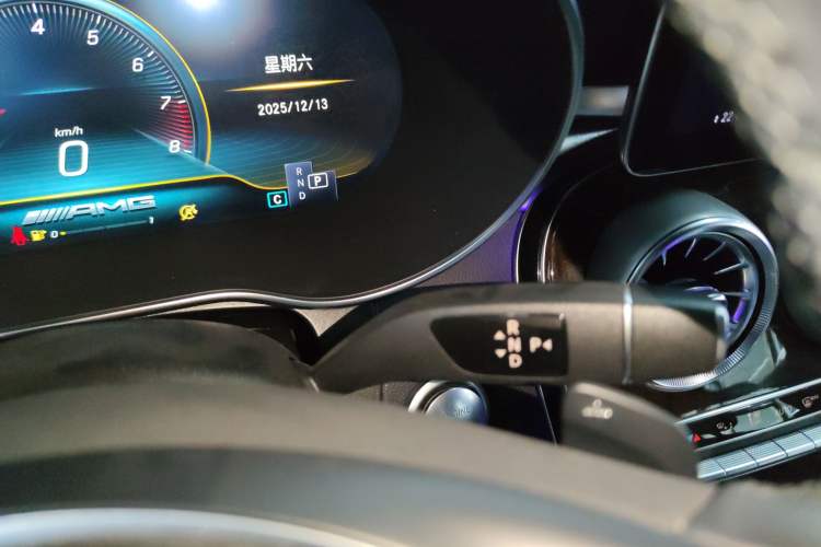 Used Mercedes-Benz GLC 2019 GLC 260 L 4MATIC Dynamic Model
