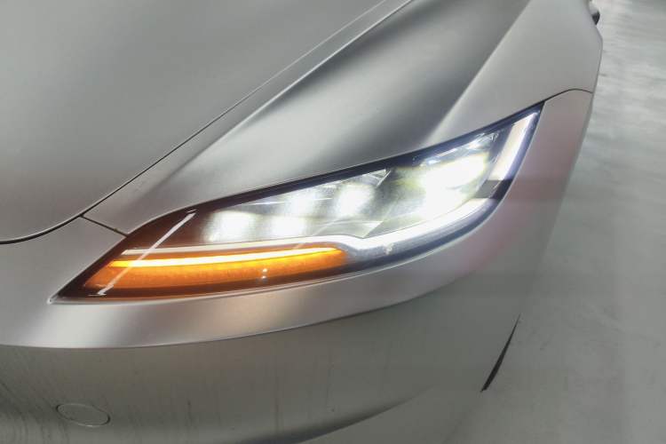 Used Tesla Model 3 2025 Rear-Wheel-Drive Version
