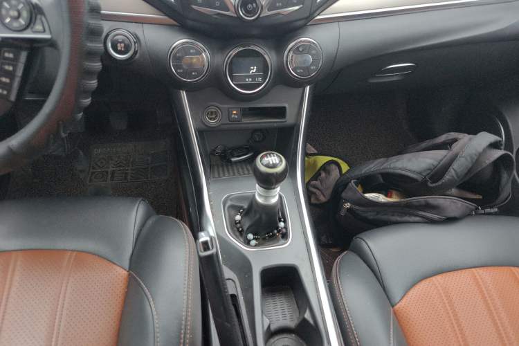 Used BYD Song 2016 1.5TI Manual Luxury Model
