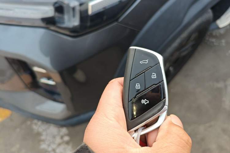 Used SAIC MAXUS Territory 2023 2.0T Cross-Country Luxury Edition 7 Seats