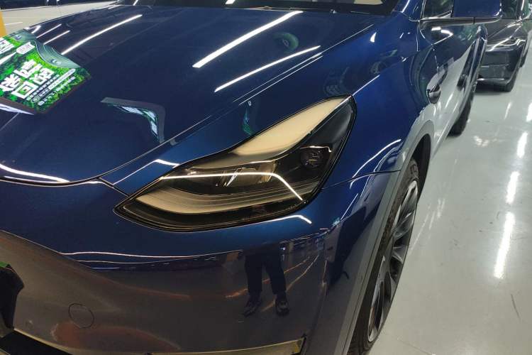 Used Tesla Model Y 2021 Long-Range All-Wheel-Drive Version
