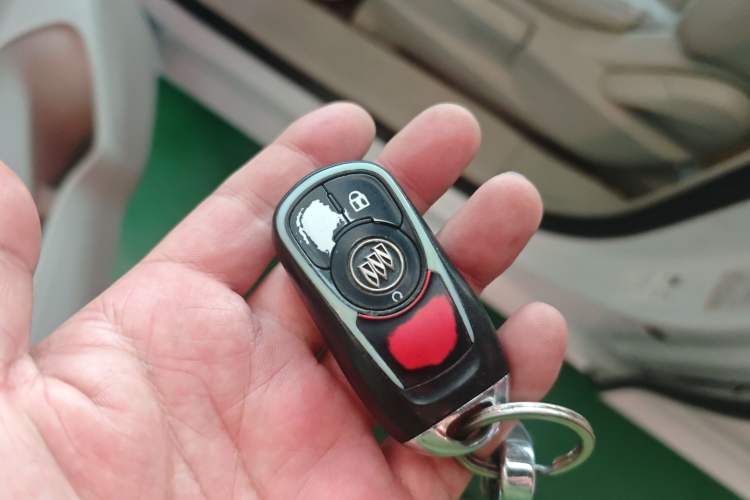 Used Buick GL8 2017 ES 28T Comfort Model China V Standard
