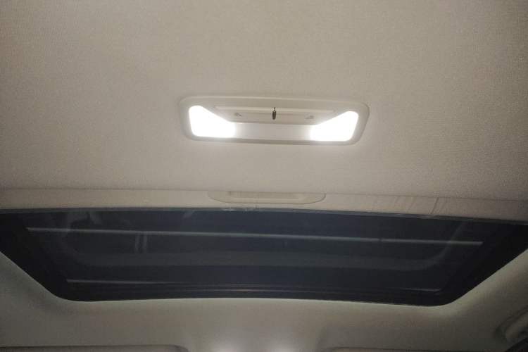 Used Changan UNI-V iDD 2023 ZhiDian iDD 1.5T 113km Smart & Fun Version
