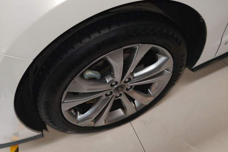 Used Toyota Sienna 2023 2.5L Hybrid Deluxe Edition
