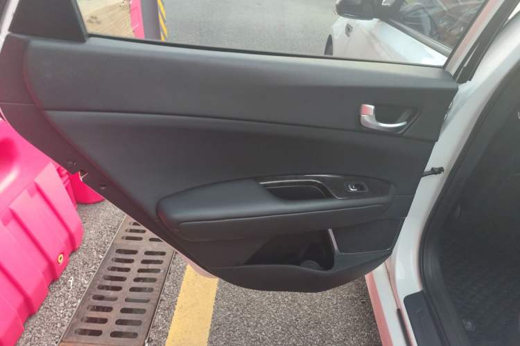 Used Kia K5 2016 1.6T Automatic LUX
