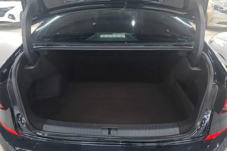 Used Volkswagen Passat 2020 330TSI Luxury Edition China VI