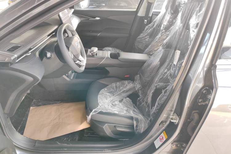 Used Changan Eado 2025 Blue Whale 1.5T 500Bar Prestige Model