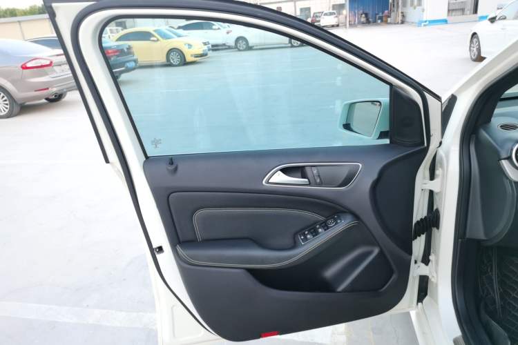 Used Mercedes-Benz B-Class 2015 B 200 Sport Edition
