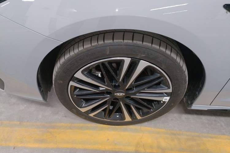 Used Chery Arrizo 8 2024 High-Performance Edition 2.0T DCT Powerfully Tuned
