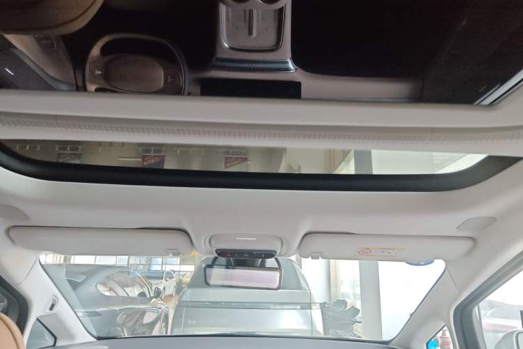 Used XPeng X9 2025 740 Ultra-Long Range Max
