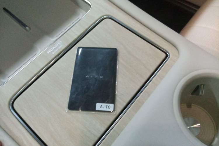 Used Hima AITO M8 2025 Extended-Range Max+ Version 53.4 kWh 5-Seater Edition
