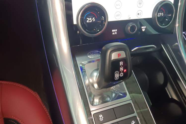 Used Land Rover Range Rover Sport 2022 3.0 L6 YAO Black Edition
