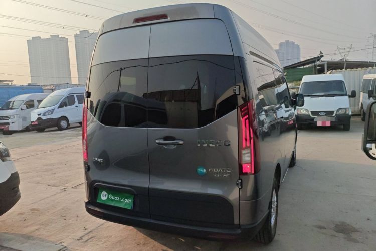 Used Iveco Fidato 2023 B33 Passenger Bus 2.0T 110 kW Automatic Starlight Edition High Roof
