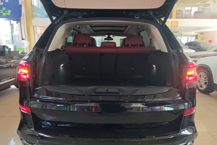 Used BMW X5 2022 Restyled xDrive 30Li Luxury Version M Sport Package
