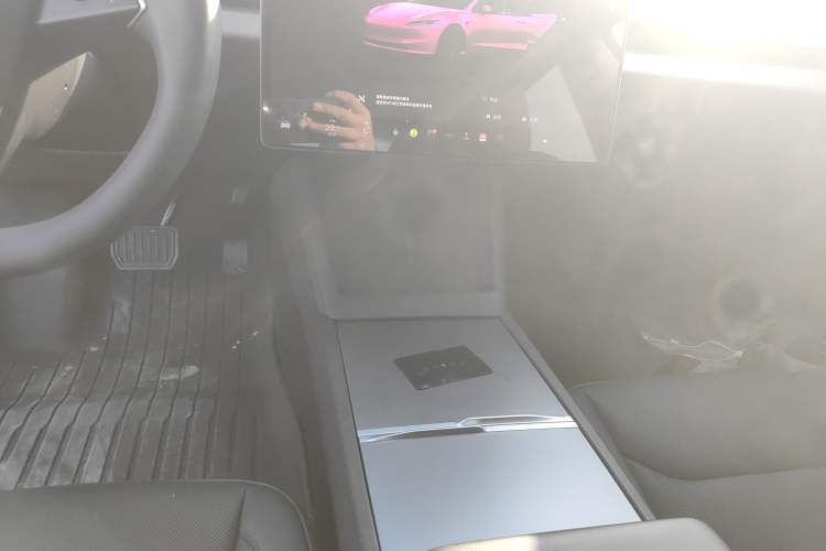 Used Tesla Model 3 2023 Rear-Wheel-Drive Version
