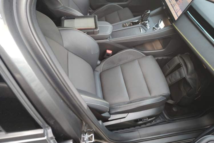 Used Lynk & Co 03 2025 1.5TD DCT Champion Edition Pro
