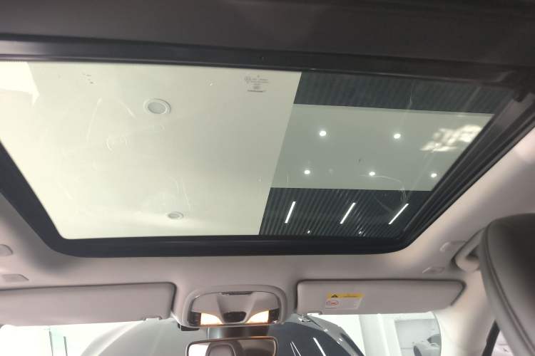 Used  Cherokee 2019 2.0T Four-Wheel Drive All-Round Version China VI
