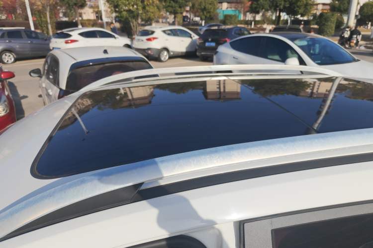 Used MG ZS 2018 1.5L Automatic Luxury Edition China V Standard