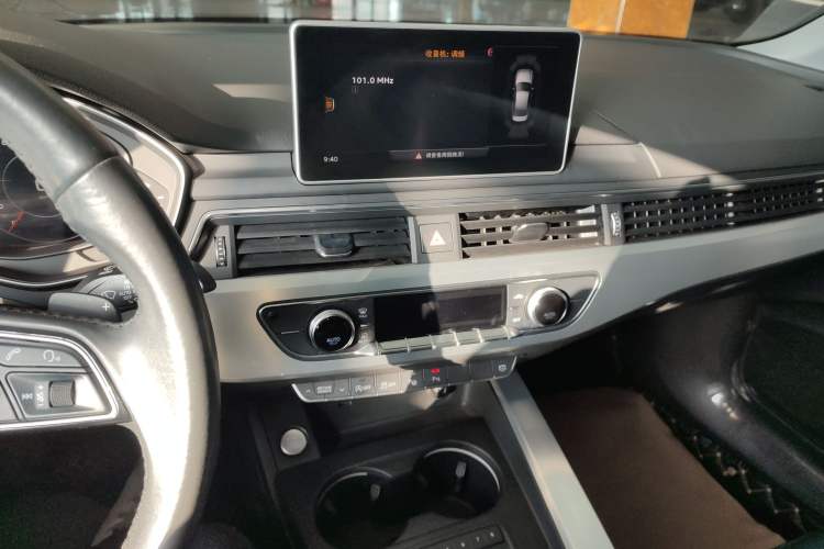 Used Audi A4L 2019 40 TFSI Fashion Version China V
