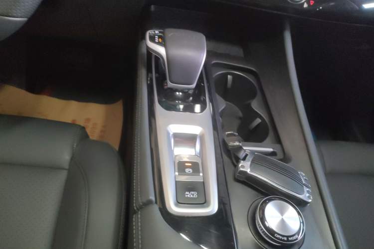 Used Dongfeng Aeolus Huge 2022 Mach Dual-Motor 1.5T MHD Dare-to-Dream Edition