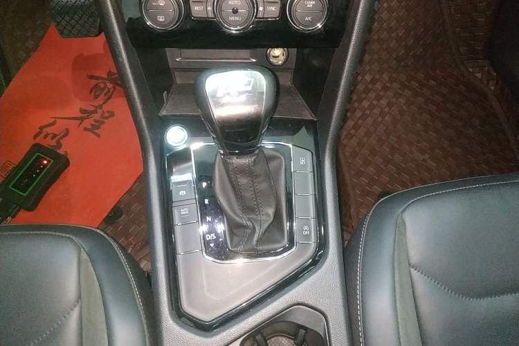 Used Volkswagen Tiguan L 2021 330TSI Automatic Two-Wheel Drive Smart Edition
