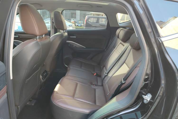 Used Wey VV6 2019 2.0T Two-Wheel-Drive Ultra-Luxury Version China VI Standard
