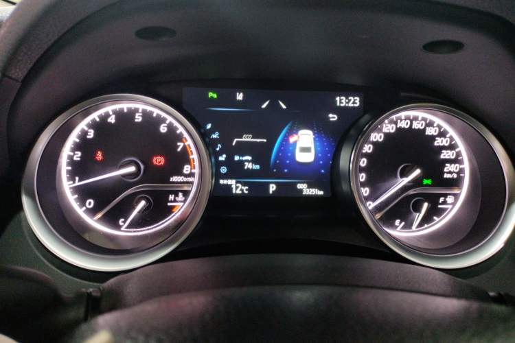 Used Toyota Camry 2021 2.0G Luxury Edition
