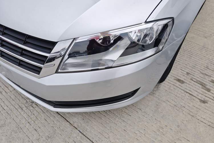 Used Volkswagen Lavida 2013 Revised Classic 1.6L Automatic Fashion Edition