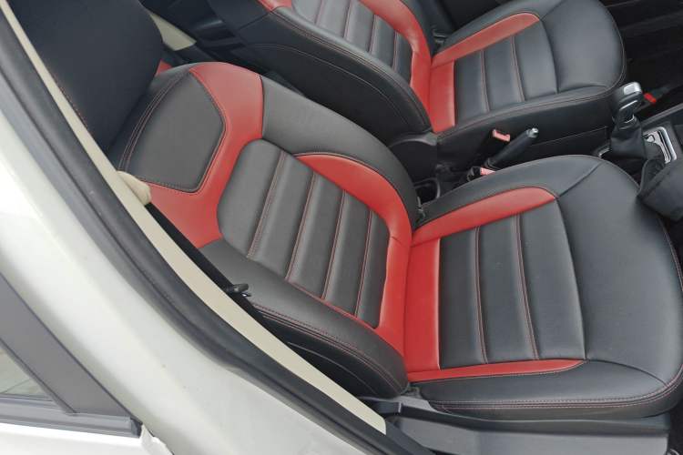 Used Haval H1 2016 Blue Label 1.5L AMT Luxury Model
