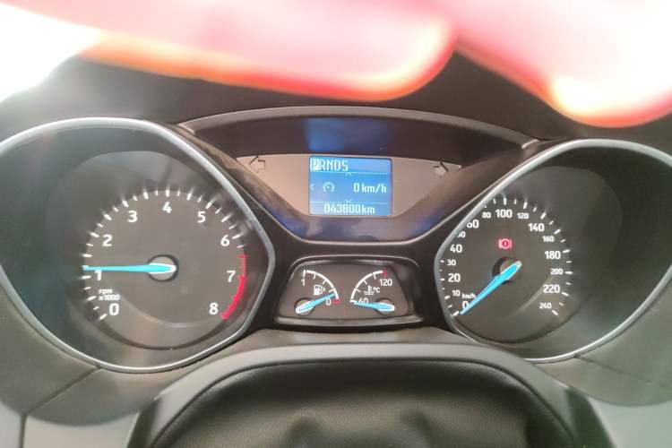 Used Ford Focus 2018 Hatchback Classic 1.6L Automatic Trendy SmartDrive Edition
